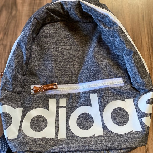 🎶Adidas Mini Backpack - Picture 4 of 6